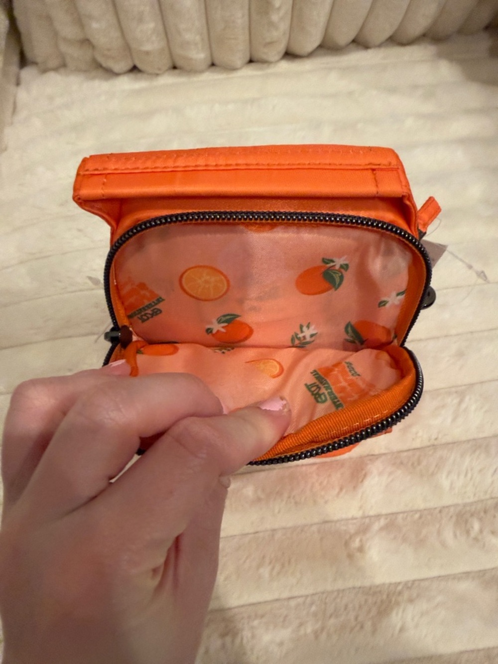 NWT Disney Parks Epcot Flower & Garden Festival Orange Bird Lug Crossbody Bag - Picture 9 of 9